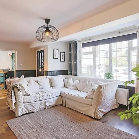 Detached House In The Centre Of * Harrogate