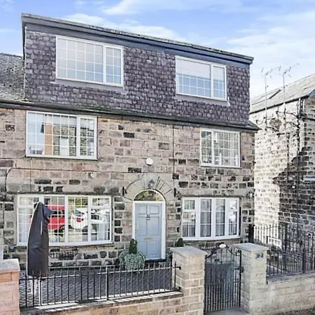 Vakantiehuis Detached House In The Centre Of Harrogate