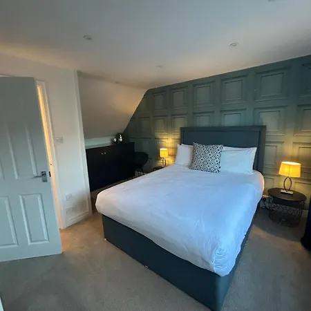 Detached House In The Centre Of Vakantiehuis Harrogate