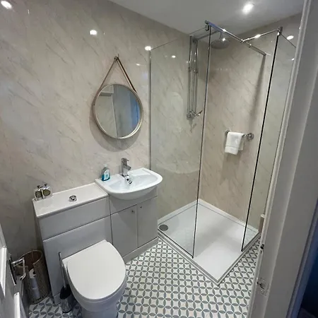 Detached House In The Centre Of * Harrogate